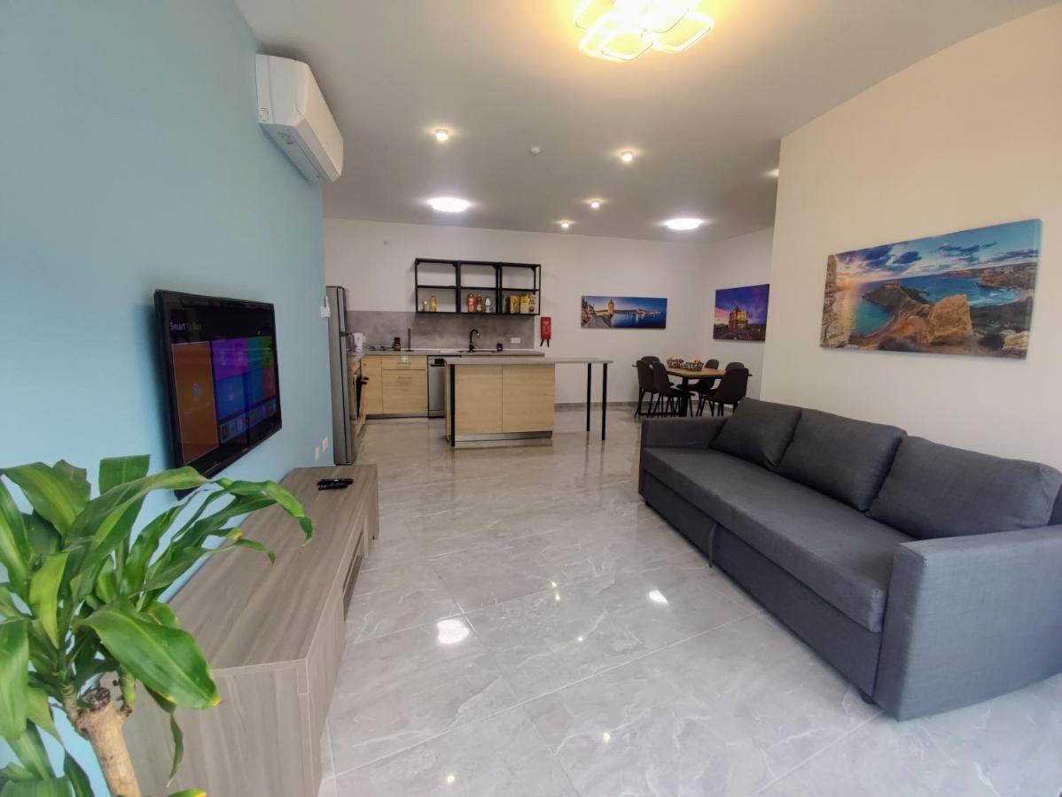 Deggies Apartments - Spacious, Modern Apartment! Naxxar Bagian luar foto