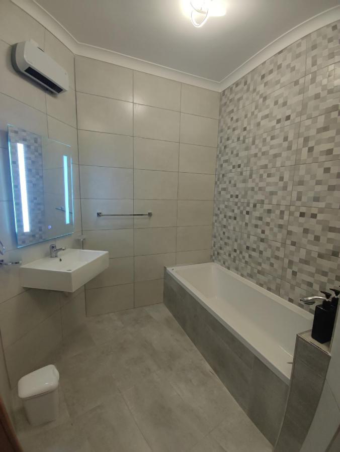 Deggies Apartments - Spacious, Modern Apartment! Naxxar Bagian luar foto